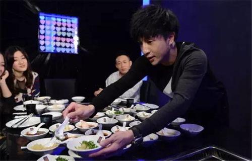 娛樂圈吃瓜節(jié)圖片,娛樂圈年度“瓜田盛宴”圖片回顧