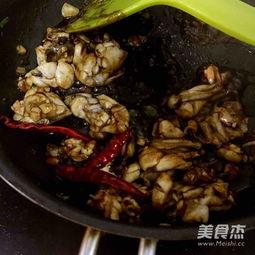 娛樂吃瓜醬牛蛙視頻,牛蛙視頻帶你領(lǐng)略美食與娛樂的完美融合